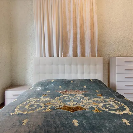 Luxury Oleandra Dizzasco